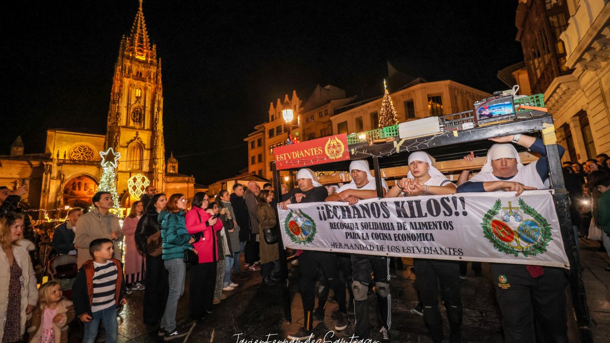 Oviedo muestra su caridad con los más necesitados