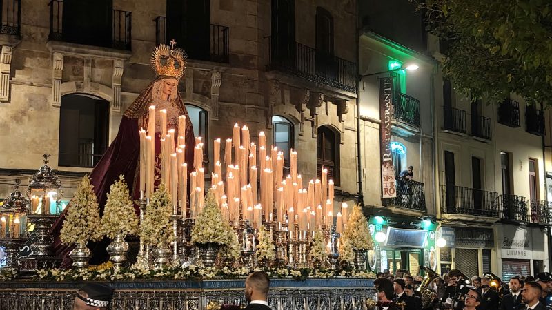 Una delegación de la Banda de Nuestra Señora de los Dolores de Avilés vive en Salamanca la Procesión Magna del Encuentro de Cofradías